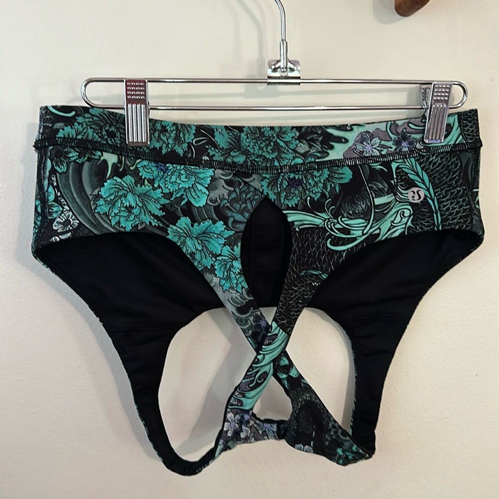 Fun print lululemon